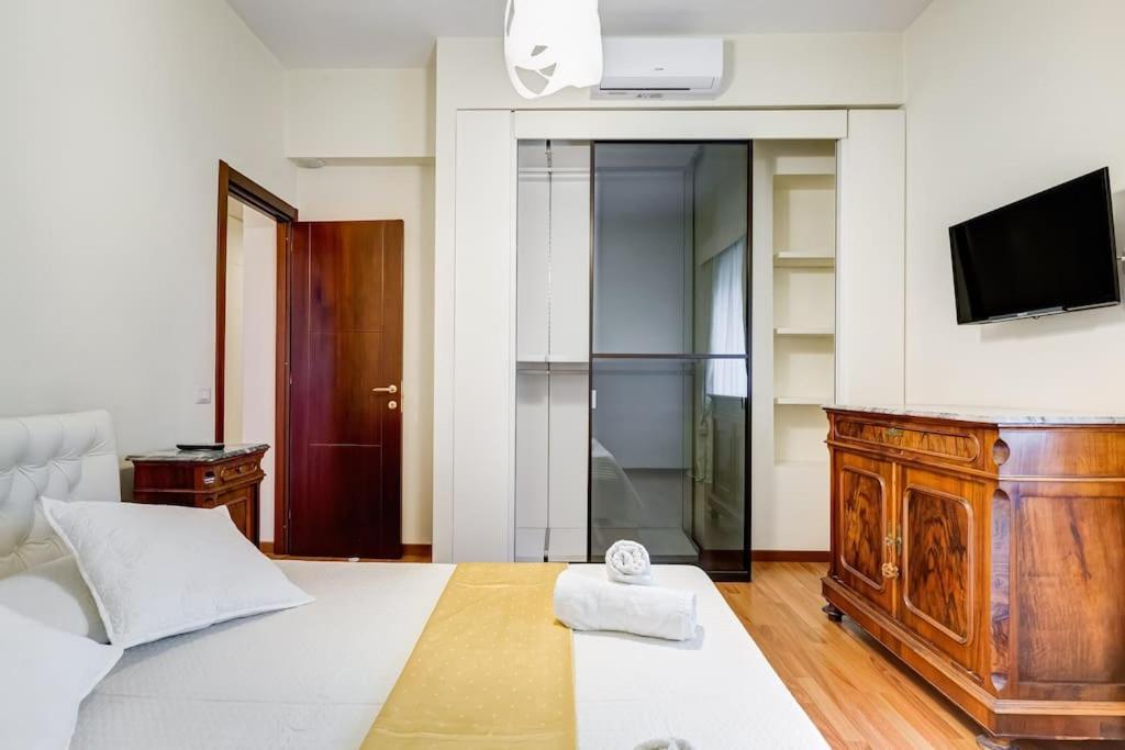 Exclusive Apartment In Eur Lake Roma Exterior foto