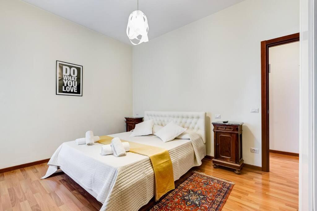 Exclusive Apartment In Eur Lake Roma Exterior foto
