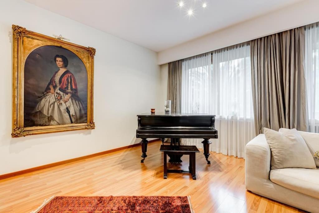 Exclusive Apartment In Eur Lake Roma Exterior foto